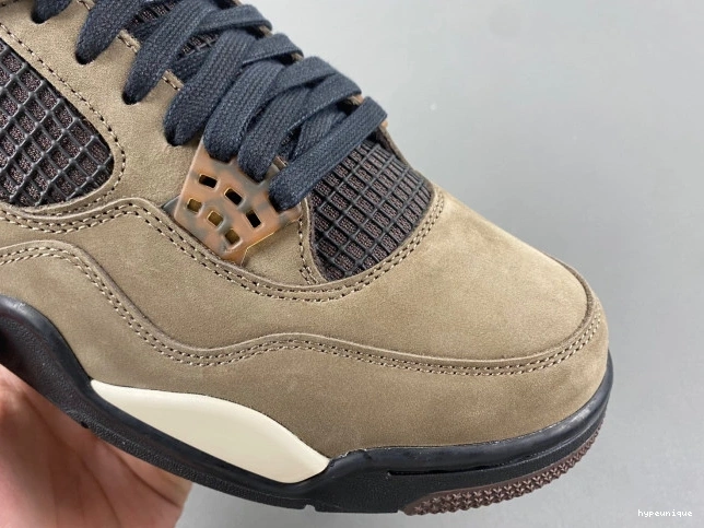 HYPE Brown Air AJ4-882335 4 x Jordan Travis TS Scott Retro 0817